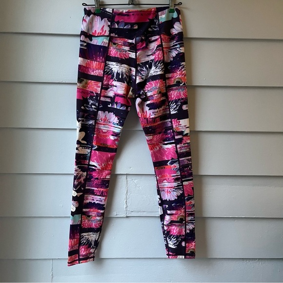Betsey Johnson Leggings - Picture 4 of 7